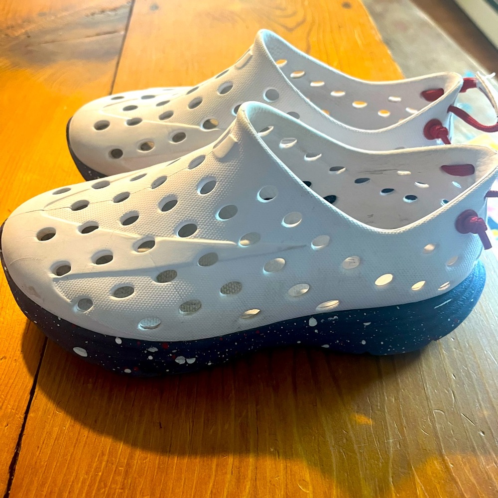 Kid’s Revive Kane Footwear Active Recovery shoes